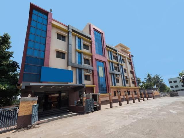 Sai Samrat Hotel Shirdi Esterno foto